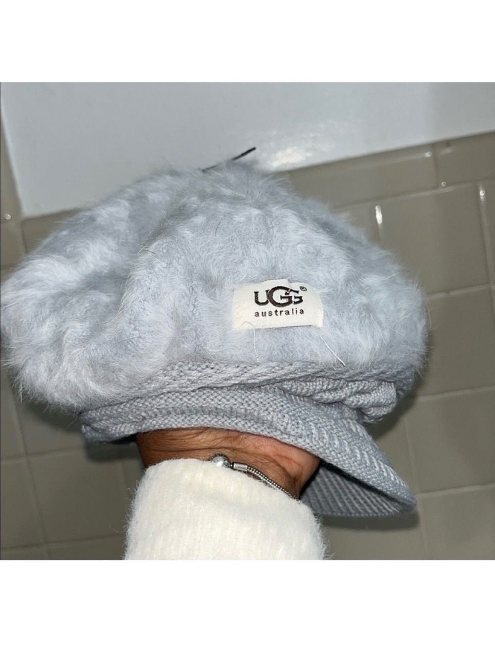 UGG Australia Women's Light Gray Fuzzy Knit Cap